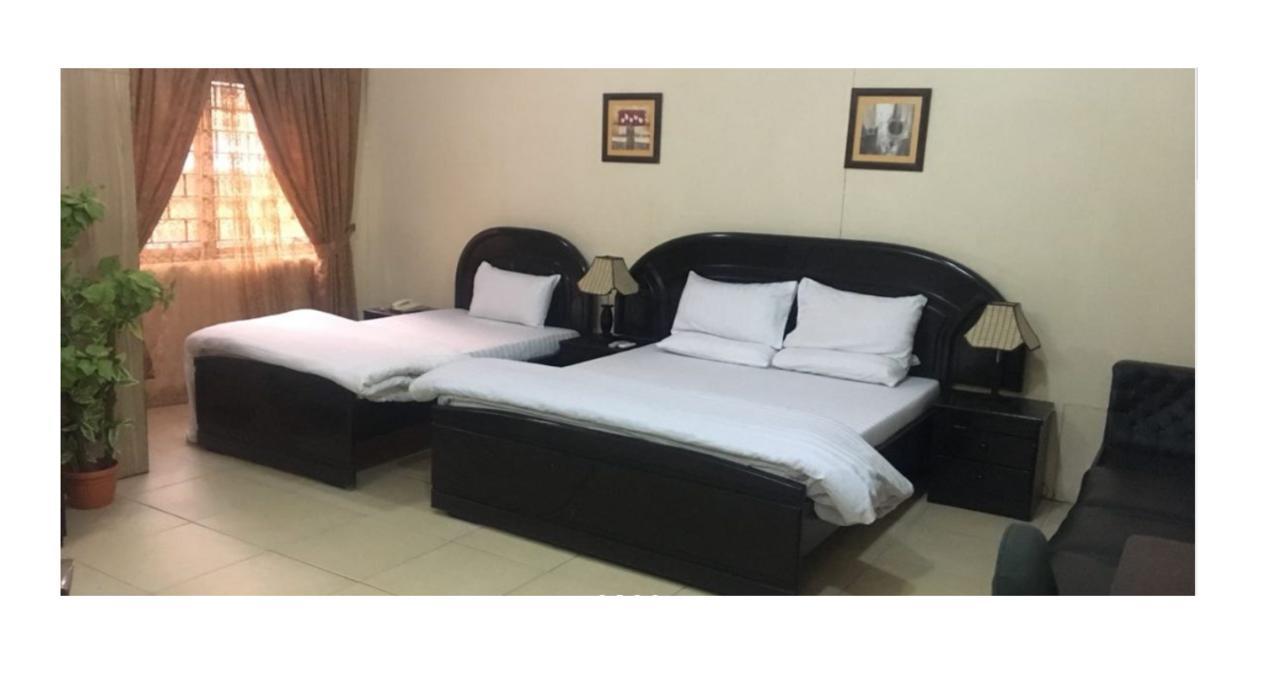 Luxury Inn Karachi Exterior foto